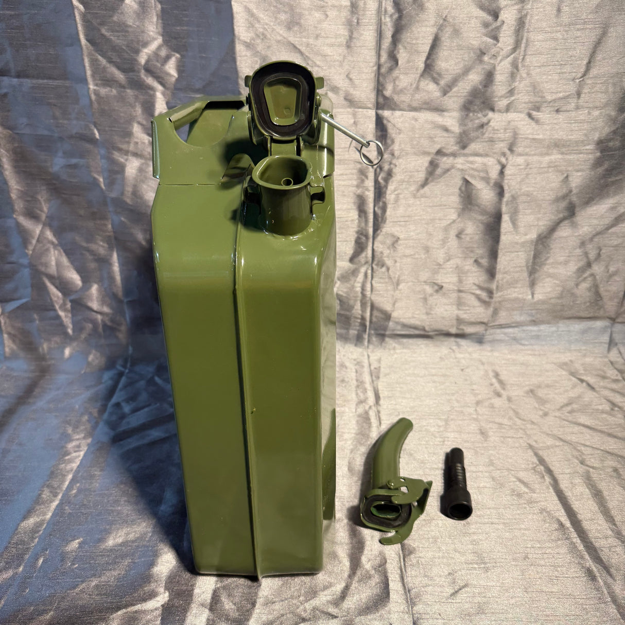 20L Green Metal Jerry Can with Spout - Fuel Storage Container C/W Spout and Nozzle