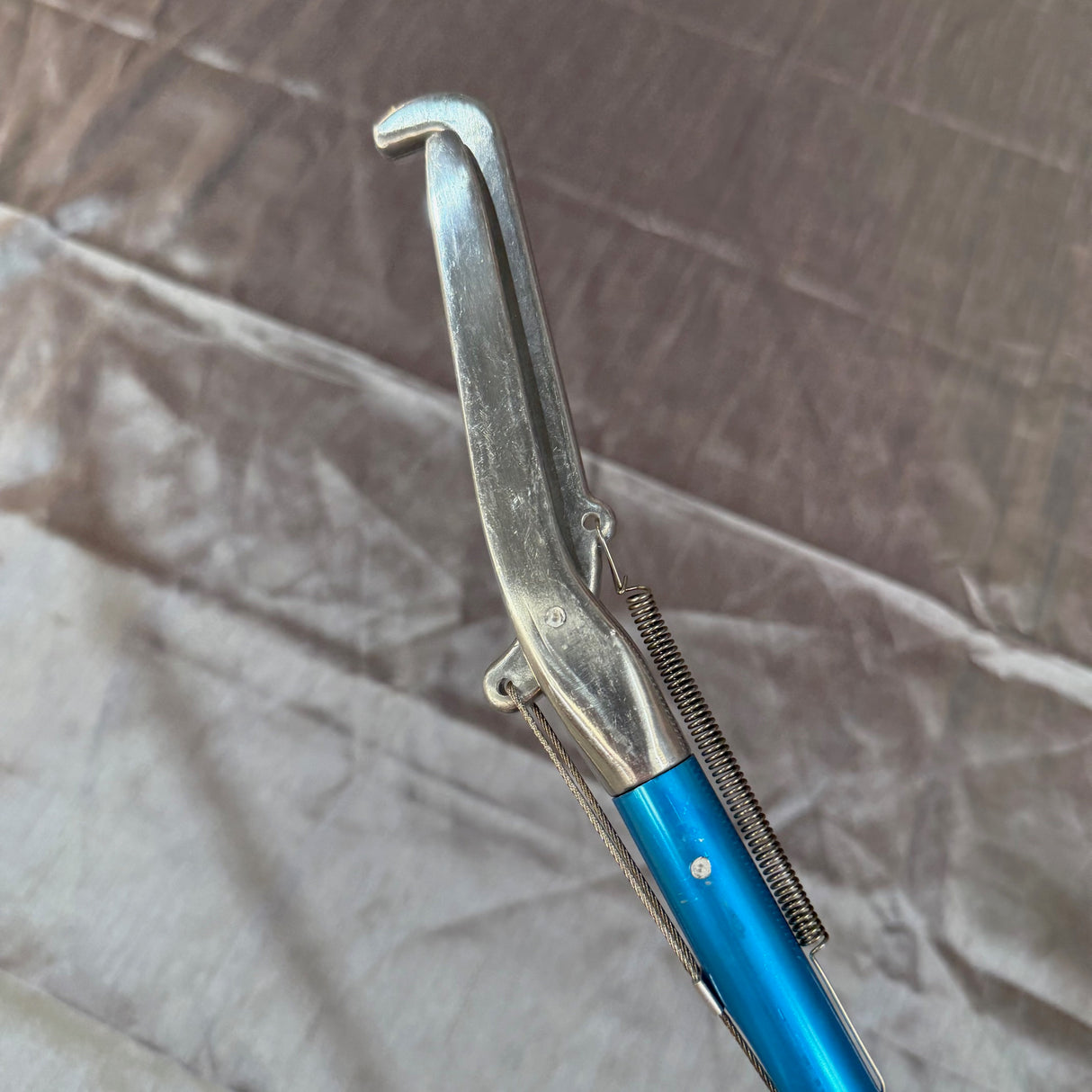 Curved Mouth Snake Tongs, 180cm Aluminium Snake Catcher